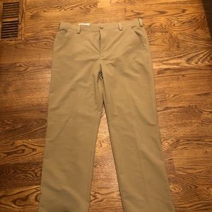 Under Armour Mens Golf Pants. New w/tags